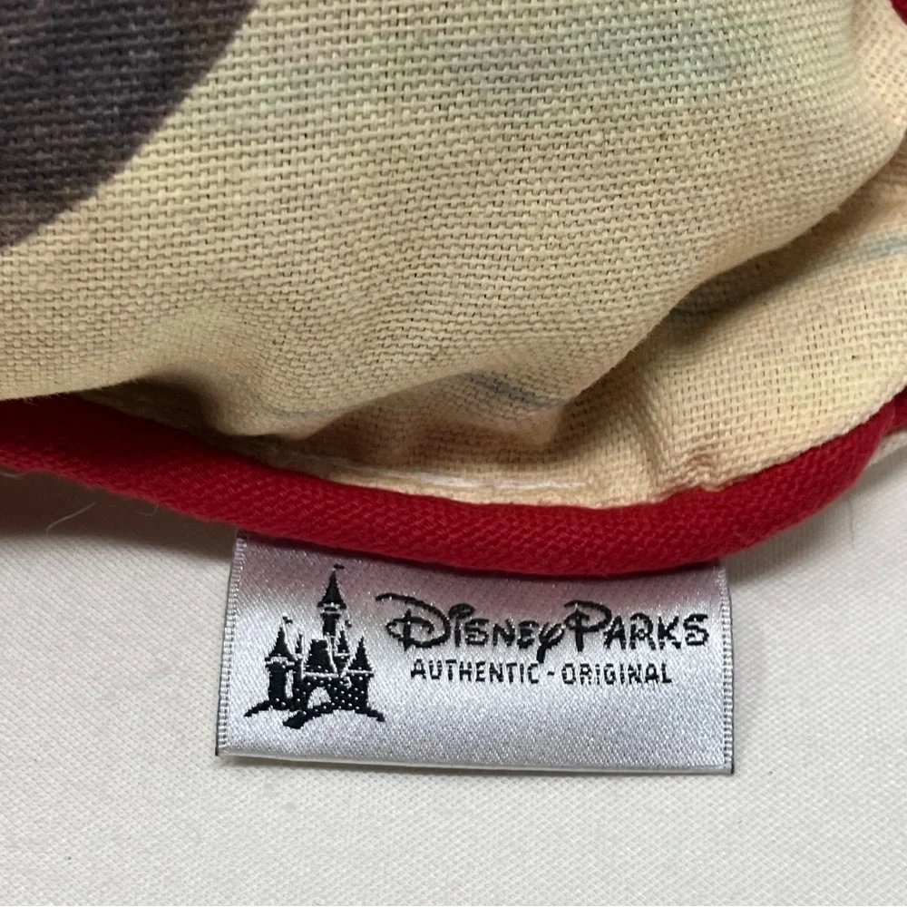 Disney Parks Festive Pillow with Minnie and Mickey Mouse Kissing on Ice Skates
